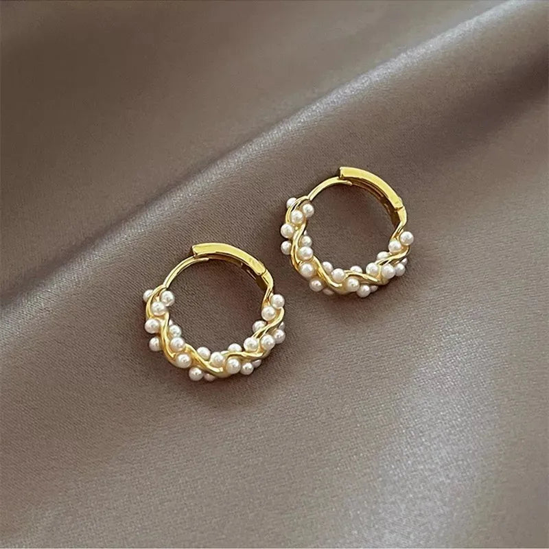 Korean New Simple Temperament Circle Pearl Earrings Fashion